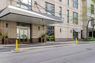 401 E Ontario St Unit 810, Chicago, IL 60611