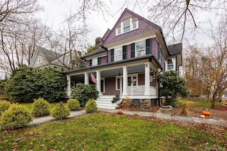 11 Oakland Ct, Warwick, NY 10990