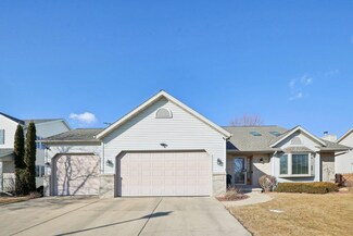1301 Greenbrier Dr, Waunakee, WI 53597
