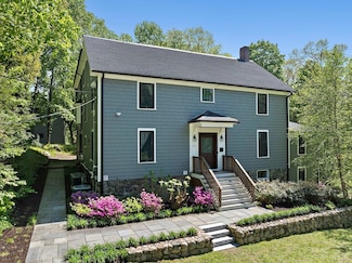 50 Percy Rd, Lexington, MA 02421