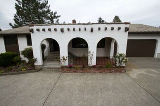 12526 5th Ave NE, Seattle, WA 98125