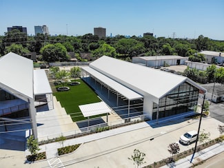 969 Wakefield Dr, Houston, TX 77018