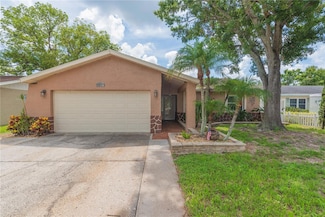 516 7th St SE, Largo, FL 33771