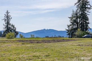 9999 Lofgrin Rd, Sequim, WA 98382