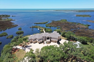 1227 Osowaw Blvd, Spring Hill, FL 34607