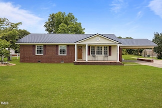 303 E Railroad St, La Grange, NC 28551