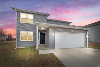 212 Equestrian Dr, Winfield, MO 63389