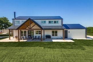 917 Marlow Rd, Bells, TX 75414