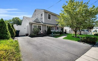 245 Howard Ave, Rochelle Park, NJ 07662