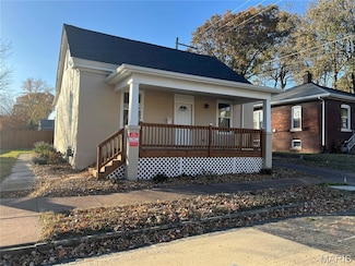 109 N Oak St, Belleville, IL 62220