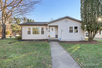 847 Harrison St, Belding, MI 48809