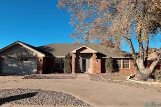 2304 Northglen Dr, Clovis, NM 88101