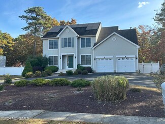 28 8th St, Barnegat, NJ 08005