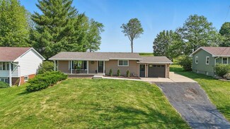 809 Oak St, Guthrie Center, IA 50115