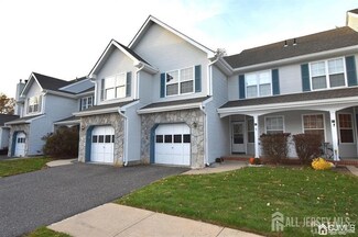 42 Heather Ct, Monmouth Junction, NJ 08852
