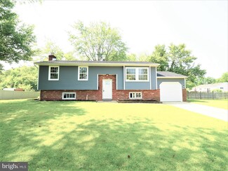 128 Laurel Ln, Williamstown, NJ 08094