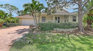205 Sugarloaf Dr, Nokomis, FL 34275