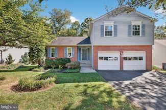 8537 Hooes Rd, Springfield, VA 22153