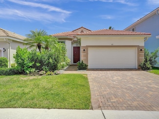 41 Country Lake Cir, Boynton Beach, FL 33436