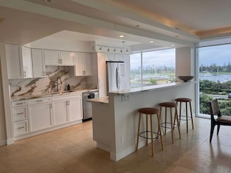 1770 Avenida Del Mundo Unit 204, Coronado, CA 92118