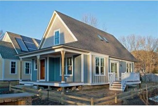 1641 Main St, Concord, MA 01742
