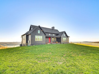 99 Bald Eagle Rd, Hilham, TN 38568