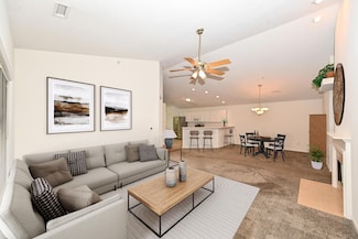 10258 W Deerwood Ln Unit 32, Franklin, WI 53132