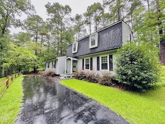 3070 Cameron Dr, Henderson, NC 27536