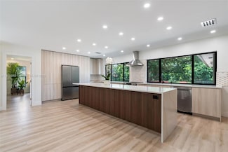 12511 SW 13th St, Davie, FL 33325