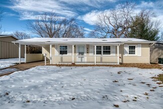 315 Imperial Dr, Hazelwood, MO 63042