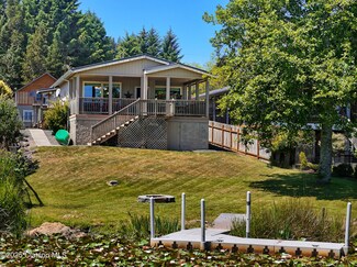90637 Lewis Rd, Warrenton, OR 97146