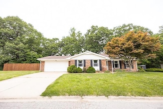 25 Steeplechase Ln, Belleville, IL 62223