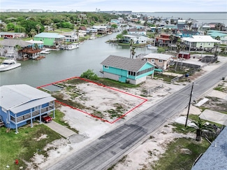 225 Bayshore Dr, Ingleside, TX 78362