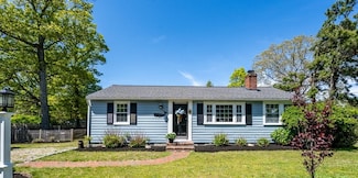24 Wildwood St, South Dennis, MA 02660