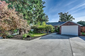 10825 Marine View Dr SW, Seattle, WA 98146