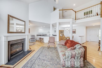 13 Laurel Hill Ct, Bourne, MA 02532