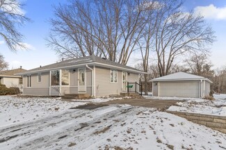 11121 Magnolia St NW, Coon Rapids, MN 55448