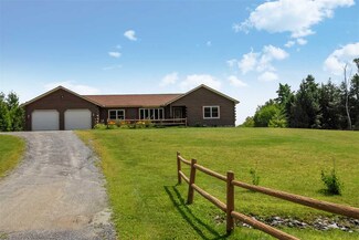 285 Rosamann Dr, Bradford, VT 05033