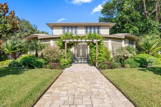 3830 4th St S, Saint Petersburg, FL 33705
