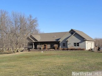 12566 62nd St NW, Annandale, MN 55302