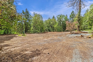 2670 Robertson Bridge Rd, Grants Pass, OR 97526