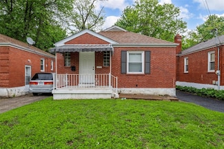 1256 Grant Dr, Saint Louis, MO 63132