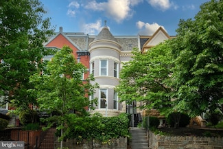 136 R St NE, Washington, DC 20002