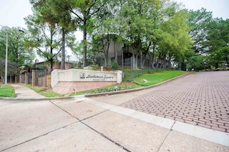 4755 Eagle Crest Dr Unit 2, Memphis, TN 38117