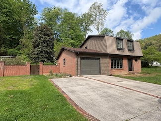 532 Sycamore Ln, Richlands, VA 24641