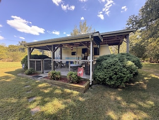 332 Deer Point Rd, Unionville, TN 37180