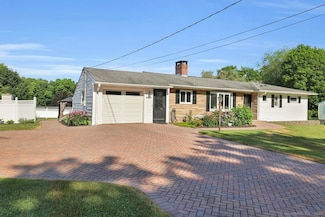 86 Forest View Rd, Northford, CT 06472