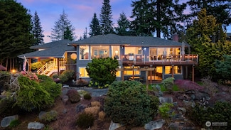 238 Skyline Dr, Edmonds, WA 98020