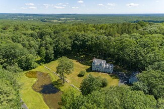 200 Mountain Rd, Falmouth, ME 04105