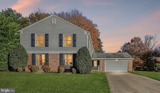 8701 Sleepy Hollow Ln, Potomac, MD 20854